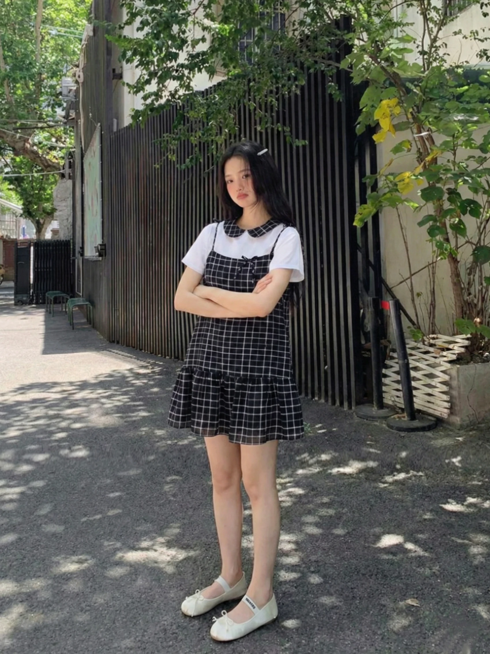 Set babydoll áo trắng cổ caro đen + yếm caro đen 