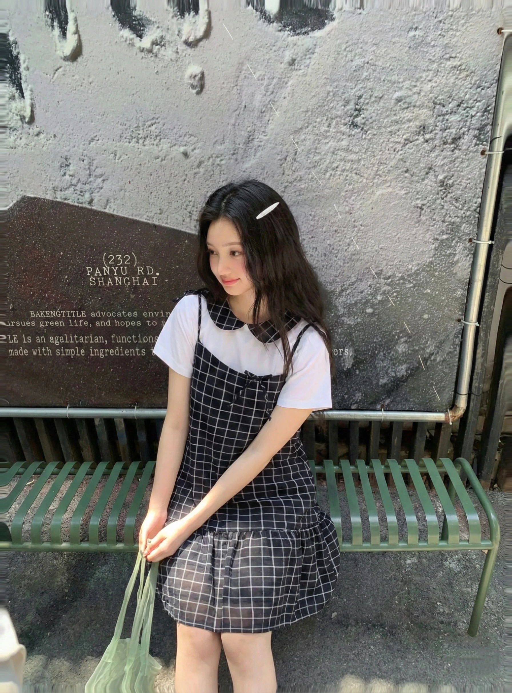 Set babydoll áo trắng cổ caro đen + yếm caro đen 